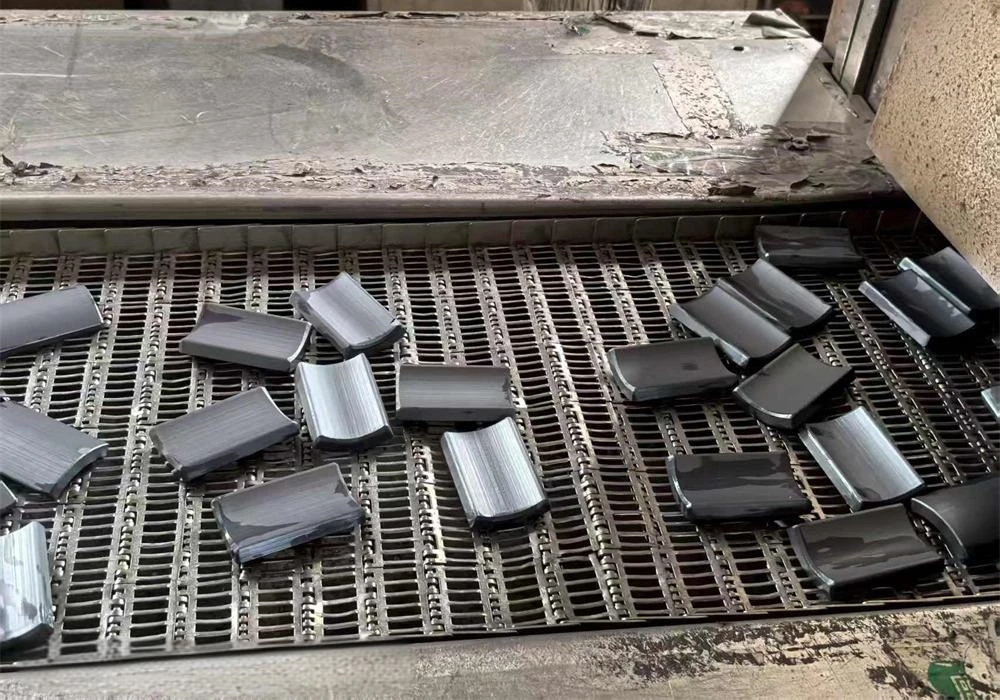 Ultrasonic cleaning Ultrasonic cleaning